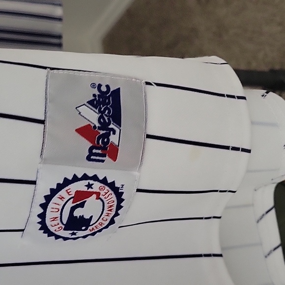 New York YANKEES Jersey , like new - Picture 2 of 3